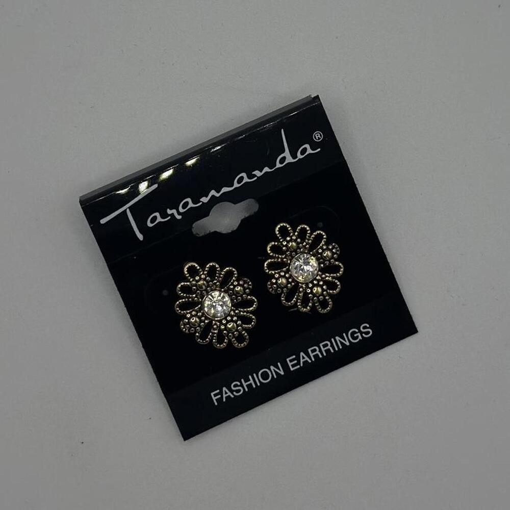 Taramanda Vintage-Style Crystal Flower Stud Earrings